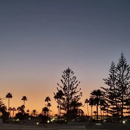 - J&j Near Yumbo * Playa del Inglés